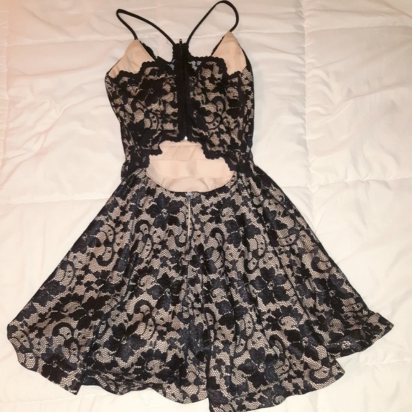 Homecoming dress - Picture 2 of 4